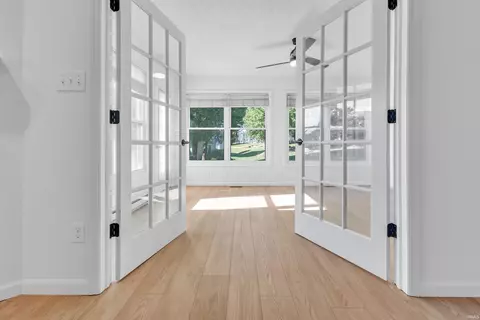 Entry Way - 1006 E Sherbrooke Dr, Bloomington, IN 47401 photo 1 of 4