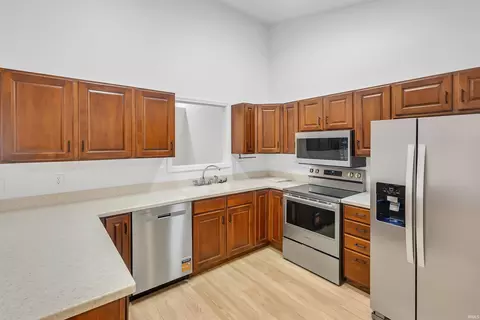 Kitchen - 1006 E Sherbrooke Dr, Bloomington, IN 47401 photo 3 of 5