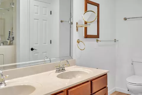Bath - 1006 E Sherbrooke Dr, Bloomington, IN 47401 photo 5 of 5