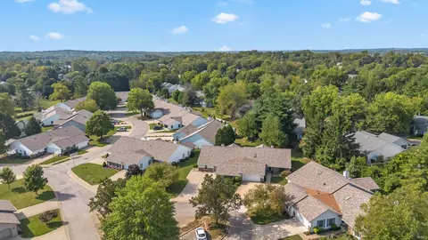 View/Area - 1006 E Sherbrooke Dr, Bloomington, IN 47401 photo 2 of 2