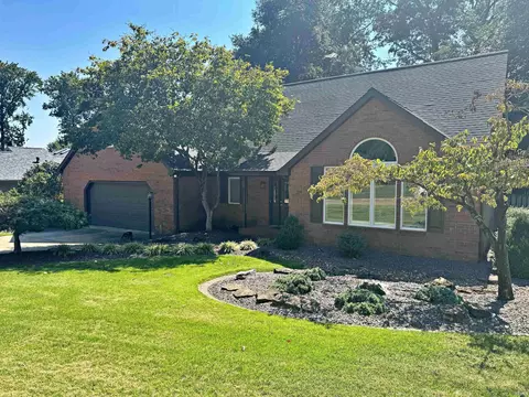 507 Saint Clair Ct, Evansville, IN 47711