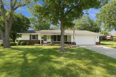 2811 Trent Dr, Fort Wayne, IN 46815