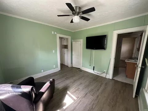 Living - 909 E Taylor St, Kokomo, IN 46901 photo 4 of 4