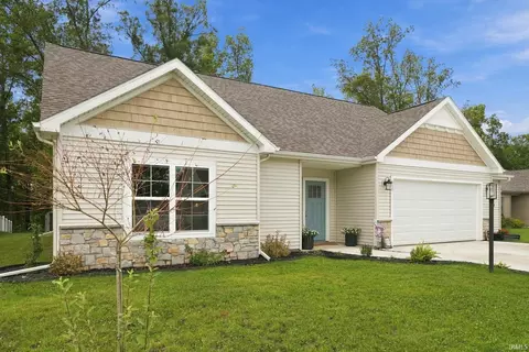 558 S Valley Dr, Columbia City, IN 46725