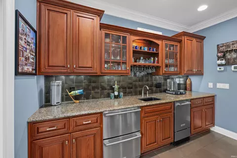 Kitchen - 1802 Bent Tree Ct, Auburn, IN 46706 photo 7 of 8