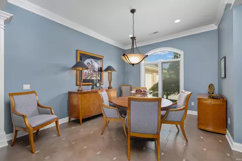 Dining - 1802 Bent Tree Ct, Auburn, IN 46706 photo 2 of 3