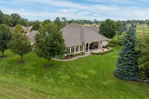 Exterior - 1802 Bent Tree Ct, Auburn, IN 46706 photo 9 of 11