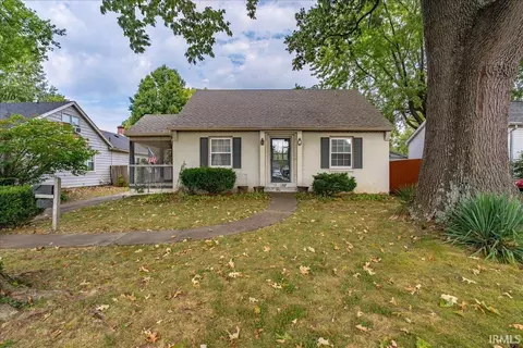 3306 Bayard Park Dr, Evansville, IN 47714