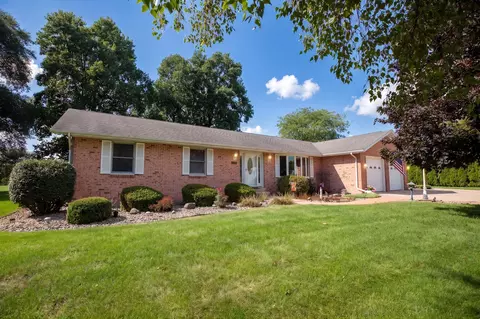 11815 Lawndale Ave, Plymouth, IN 46563