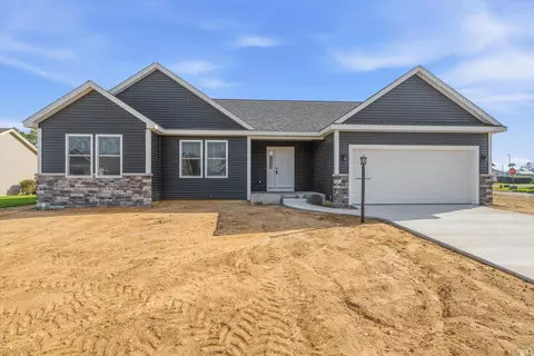 1206 Staceys Meadow Dr, North Liberty, IN 46554