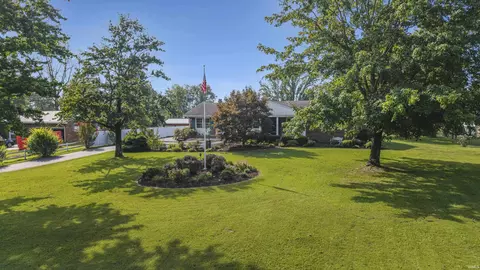 4133 Glen Dr, Boonville, IN 47601