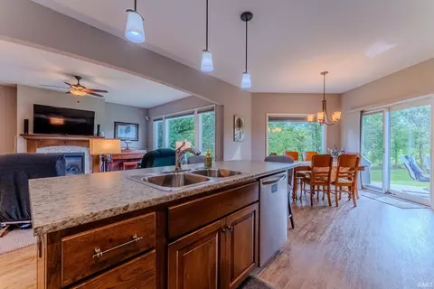 Kitchen - 200 W Winterhaven Dr, Warren, IN 46792 photo 2 of 3