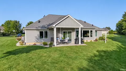 Exterior - 200 W Winterhaven Dr, Warren, IN 46792 photo 2 of 2