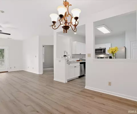 Dining - 3707 E Barrington Dr #D204, Bloomington, IN 47408 photo 4 of 4