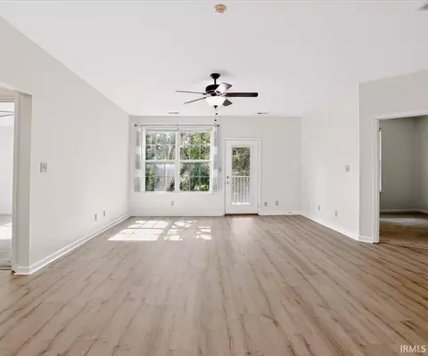 Living - 3707 E Barrington Dr #D204, Bloomington, IN 47408 photo 2 of 6