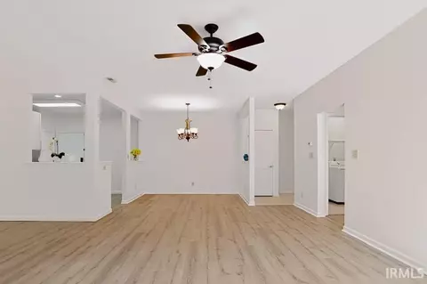 Living - 3707 E Barrington Dr #D204, Bloomington, IN 47408 photo 5 of 6