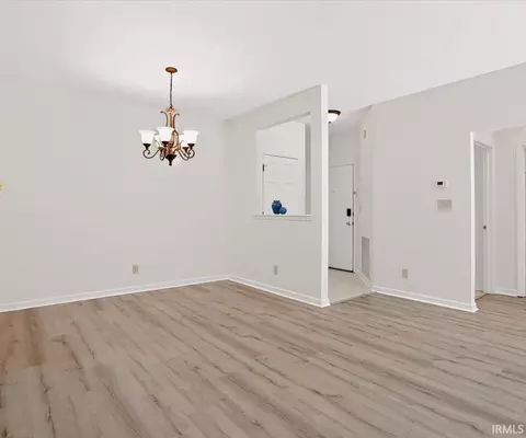 Dining - 3707 E Barrington Dr #D204, Bloomington, IN 47408 photo 3 of 4