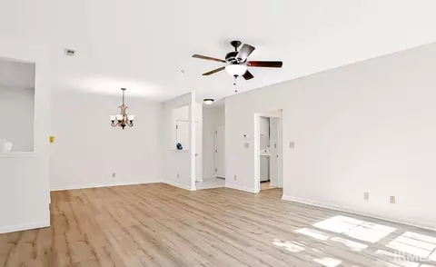 Living - 3707 E Barrington Dr #D204, Bloomington, IN 47408 photo 4 of 6
