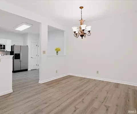 Dining - 3707 E Barrington Dr #D204, Bloomington, IN 47408 photo 1 of 4