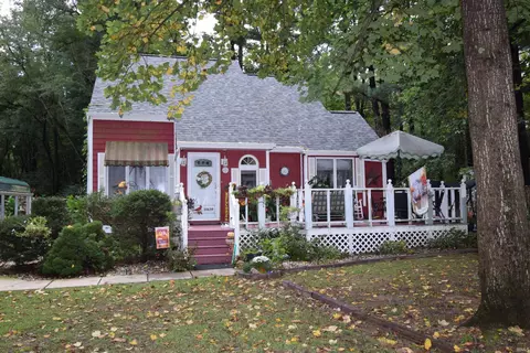 10639 E Iroquois Rd, Walkerton, IN 46574