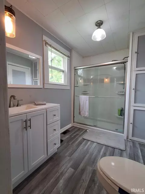 Bath - 210 S Callahan St, Lyons, IN 47443 photo 2 of 2