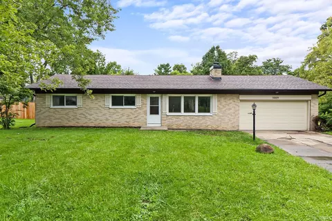 5009 Woodford Dr, Fort Wayne, IN 46835