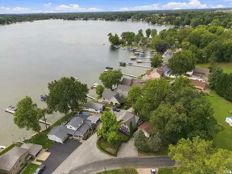 5794 S 550 E Rd, Wolcottville, IN 46795