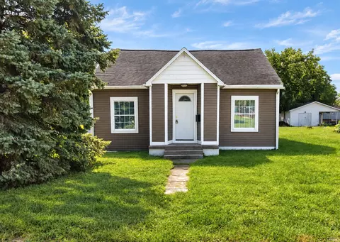205 E South St, Fort Branch, IN 47648