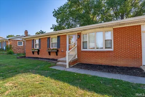 1112 Tower Dr, Boonville, IN 47601