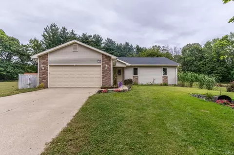 1250 N Arbutus Trl, Warsaw, IN 46580