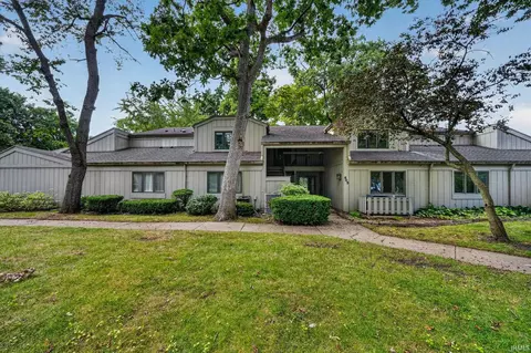 605 E Vistula Ter #3, Mishawaka, IN 46544