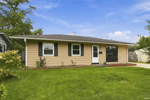 6421 Baytree Dr, Fort Wayne, IN 46825