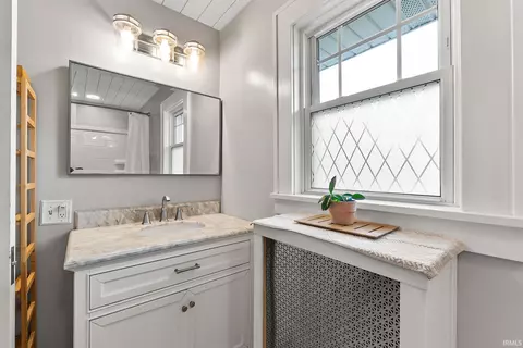 Bath - 207 E Main St, Mentone, IN 46539 photo 3 of 4