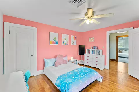 Bedroom - 207 E Main St, Mentone, IN 46539 photo 4 of 10
