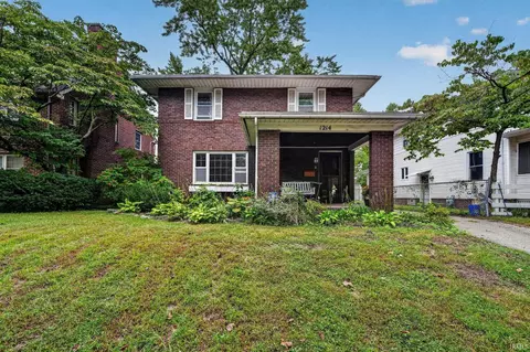 1214 Woodward Ave, South Bend, IN 46616
