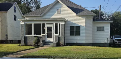208 Gough Ave, Boonville, IN 47601