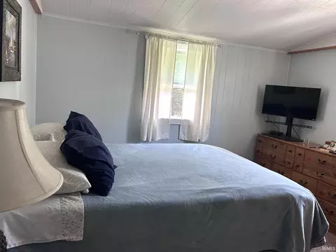 Bedroom - 818 Union St, Covington, IN 47932 photo 1 of 2