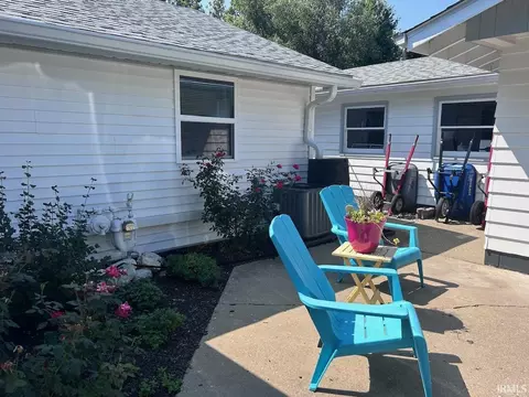 Exterior - 818 Union St, Covington, IN 47932 photo 11 of 15