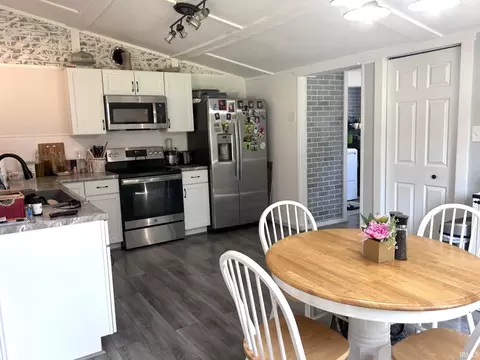 Kitchen - 818 Union St, Covington, IN 47932 photo 3 of 3
