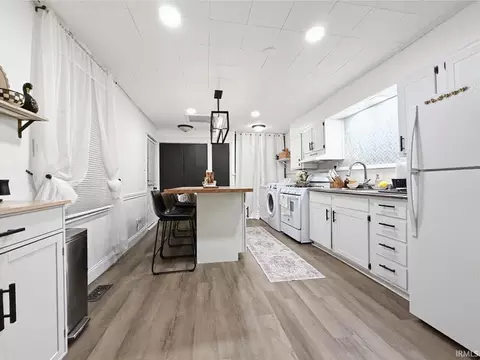 Kitchen - 602 U St, Bedford, IN 47421 photo 2 of 8