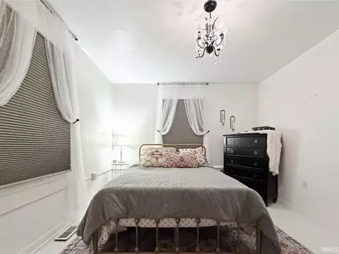 Bedroom - 602 U St, Bedford, IN 47421 photo 3 of 5