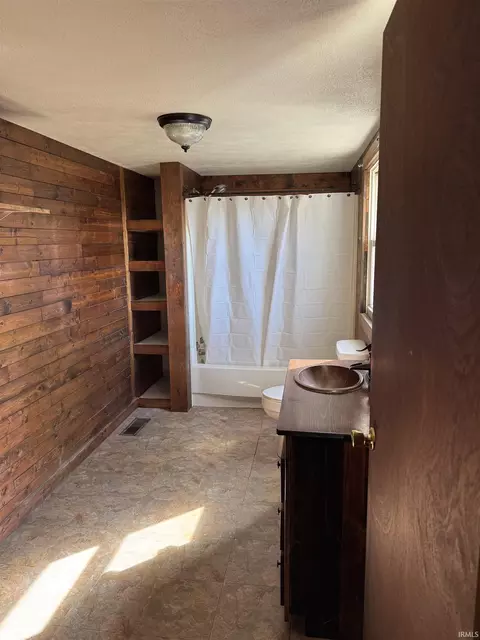 Bath - 351 E Main St, Wabash, IN 46992 photo 1 of 2