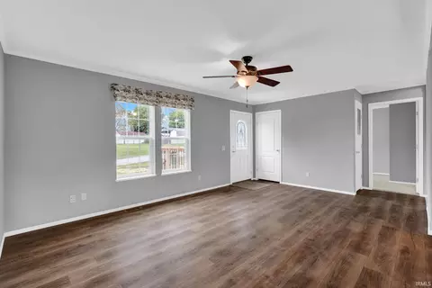 307 N 2nd St, Mitchell, IN 47446 photo 6