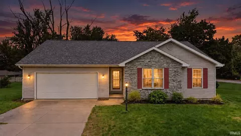 125 Kincaid St, Warsaw, IN 46580