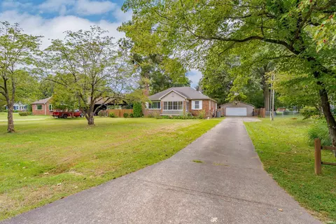 1327 Thompson Ave, Evansville, IN 47715