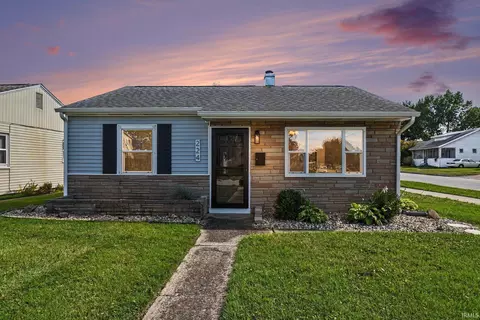224 Roosevelt Ave, Mishawaka, IN 46544
