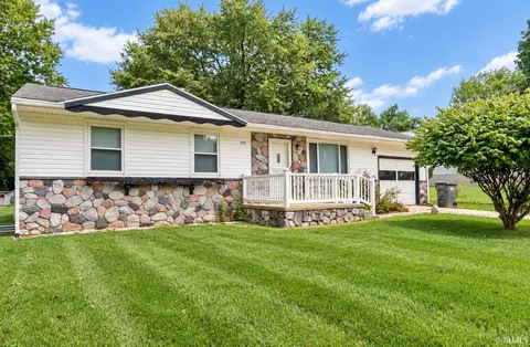 2504 Westside Dr, Warsaw, IN 46580