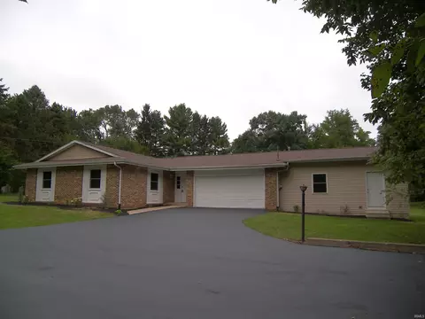 217 Ra Mar Dr, Warsaw, IN 46580
