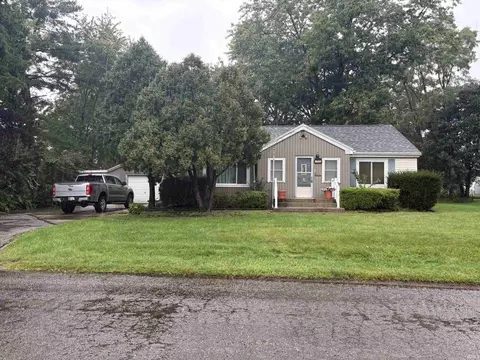 808 Esther St, Huntington, IN 46750