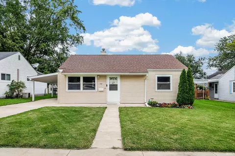 707 Randolph St, Angola, IN 46703